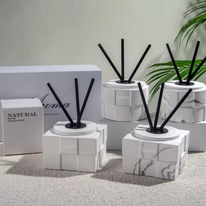 Aikun - Juego de Regalo de Perfume para el Hogar de Alta Gama, Difusores de Aroma Frescos de 120 ml de Capacidad con Varillas de Ratán para Dormitorio y Sala de Estar - Product Image 1