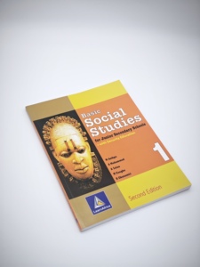 หนังสือเรียนแอฟริกาเรียนรู้พื้นฐานสังคมศึกษาสำหรับโรงเรียนมัธยมต้น - Product Image 3