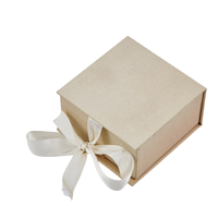 Boîte cadeau personnalisée avec tiroir, finition mate, emballage haut de gamme en carton rigide pour bijoux, ruban de tirage, tissu doux enveloppé, vente en gros