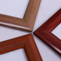 PVC UPVC Extrudiertes Profilband mit Individueller Farbgebung und Lochstanz-/Schneideservice für TV-Rahmen Umweltfreundliches Modernes Design