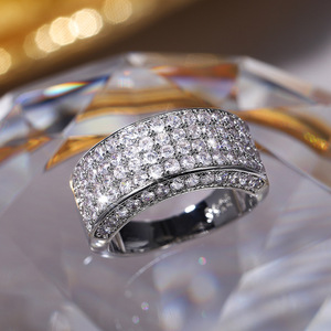 Anello a Mezza Fascia con Accenti per Uomo e Donna, Stile Lussuoso, Audace, alla Moda, Accessorio da Dito per Feste, Regalo - Product Image 3