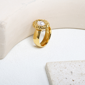 Anillo de Perlas de Acero Inoxidable Chapado en Oro de 18K, Estilo Vintage, Personalidad de Nicho, Joyería de Moda con Sensación de Alta Clase - Product Image 5