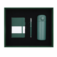 Coffret cadeau d'entreprise avec carnet A6, stylo et tasse isotherme pour les programmes de bienvenue des employés