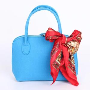 ODM 工厂价 贝壳拉链包 耐用定制徽标 女式定制徽标手提包 环保材质毛毡包 - Product Image 5