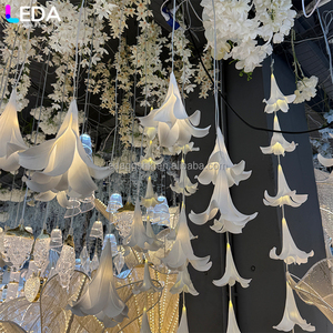 ไฟประดับเพดานงานปาร์ตี้ LEDA รูปทรงดอกลิลลี่สีขาว ไฟ LED PP 6 กลีบ สำหรับงานแต่งงาน - Product Image 4