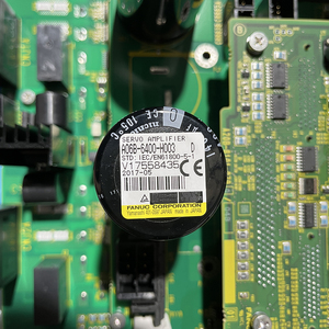 A06B-6400-H003 FANUC เซอร์โวแอมพลิฟายเออร์ 6 แกน R-30iB ตู้ควบคุมหุ่นยนต์ ชุดขับเคลื่อนเซอร์โว ระบบ CNC อุตสาหกรรม อะไหล่ทดแทน - Product Image 1