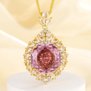 Collier tendance en cuivre écologique plaqué or avec pendentif imitation tourmaline taille rose 18 mm, style rétro, pour femme, usage quotidien - Product Image 3