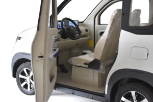 Veicolo Elettrico con Cabina Certificato EEC L6e, Mini Auto Chiusa per la Mobilità degli Adulti, Microcar a Nuova Energia Senza Patente - Product Image 6