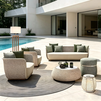 Offre Spéciale : Ensemble de Canapés d'Extérieur en Rotin Moderne et Luxueux avec Coussins Imperméables et Design Anti-Rouille Durable - Neuf d'Usine pour Hôtels et Jardins