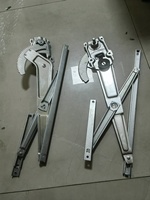 Suku Cadang Otomotif Grosir Pengangkat Kaca OEM 69820-90k00 69810-90k00 Pengatur Kaca untuk Land Cruiser Hzj79