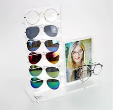 Présentoir pour lunettes de soleil en acrylique transparent à nombreuses fentes Présentoir pour lunettes de soleil Présentoir de comptoir avec lumières LED