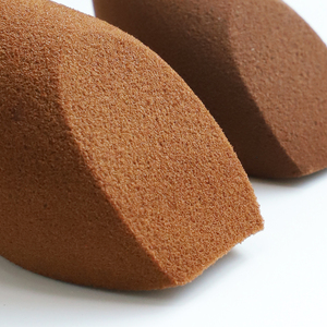 Éponge de Maquillage Pinkz Écologique Super Douce Personnalisée, Blender Marron Sans Latex pour un Look Naturel - Product Image 2