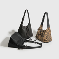 Sacs fourre-tout en cuir de vache souple, sacs à bandoulière pour femmes à motif léopard, nouveau design simple 2026 avec pochette à cordon