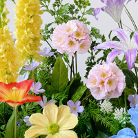 Composition florale artificielle colorée faite à la main pour décoration d'allée de mariage/événement, idéale pour la Saint-Valentin/Noël - Vente en gros
