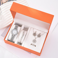 Ensemble de montres cinq pièces pour femme, motif Dragon, multi-usages, populaire à l'international, style professionnel et tendance, à quartz incrusté de diamants