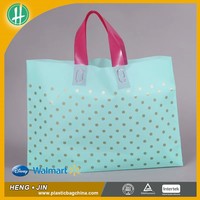Sacs cadeaux en plastique personnalisables de haute qualité, motif à pois dorés, poignées roses, vente en gros disponible