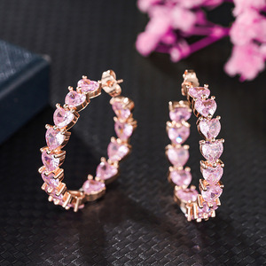 Orecchini a Cerchio Grandi a Forma di Cuore Rosa per Donne, Design Versatile e Dolce, Gioielli alla Moda - Product Image 5