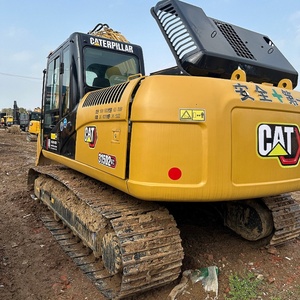 Excavatrice hydraulique sur chenilles Caterpillar CAT315D2GC d'occasion, 15 tonnes, modèle 2021, moteur inclus, capacité de la benne de 0,65 m³, en vente - Product Image 3