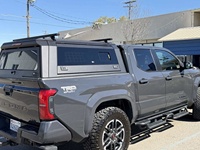 XINYI Aluminium-Hartschalen-LKW-Überdachung für Toyota Tacoma 5ft & 6ft Ladefläche, Mattschwarzer Camper-Aufsatz mit Getönten Glasfenstern