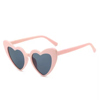 Lunettes de soleil tendance en forme de coeur pour femmes Lunettes de soleil bon marché avec logo personnalisé blanc rose fête de mariage