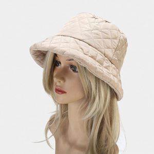 Chapeau Bob Azov-yt en Tissu Matelassé Uni pour l'Automne, Léger et Doux, Motif Plaid Simple, Idéal pour se Tenir au Chaud - Product Image 2
