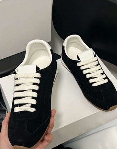 Chaussures de tennis noires en faux daim à lacets, bout rond, semelle extérieure en caoutchouc respirante, style marche toutes saisons - Product Image 5
