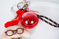Porte-clés en acrylique avec roses éternelles, chien en peluche mignon avec lunettes, décoration florale personnalisée, cadeau
