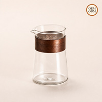 Tasses à café en verre de 380 ml et tasses à latte glacé avec manchon en bois en option, bec verseur, OEM ODM, articles de boisson