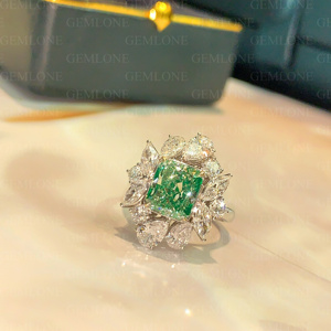 Bague GEMLOVE de luxe en or blanc 14K/18K avec diamant de laboratoire CVD - Bague verte taille émeraude cultivée en laboratoire pour femme - Product Image 6