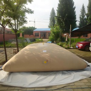 Réservoir d'eau sur mesure 20 000 <span class=keywords><strong>litres</strong></span>, réservoir d'eau flexible en PVC pliable, réservoir de stockage d'eau en forme de coussin 100 000 <span class=keywords><strong>litres</strong></span>, résistant aux UV - Product Image 4