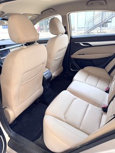 รถยนต์ Geely Emgrand 1.5L CVT Sedan ปี 2018 มือสอง – รถยนต์ขนาดกะทัดรัดจากจีน ประหยัดน้ำมัน เหมาะสำหรับครอบครัว พื้นที่กว้างขวาง สำหรับการส่งออก - Product Image 6
