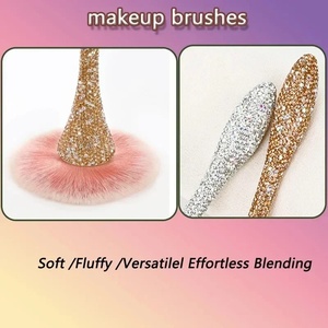 Cepillo de Uñas de Lujo con Mango Brillante, Plano y con Forma de Pelo, Herramientas Profesionales de Manicura con Función de Limpieza de Polvo - Product Image 6