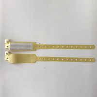 Bracelet médical en plastique de qualité hospitalière avec informations manuscrites sur le patient Bracelet promotionnel en vinyle