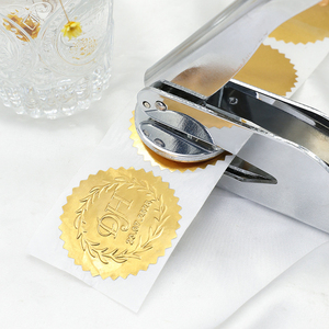 Tampon à estamper personnalisé en métal pour la décoration de mariage et les autocollants d'enveloppes en papier, logo manuel, fabriqué à Hebei - Product Image 1