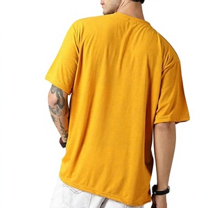 Camiseta de Algodón para Hombre, Cuello Redondo, Manga Corta, Color Amarillo Mostaza, Corte Regular, Estilo Casual, Tejido Jersey - Product Image 3