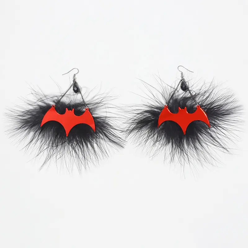 KOMI Halloween orecchini di tendenza Cool pipistrello appiccicoso orecchini pendenti con piume alla moda cristallo acrilico pipistrello orecchini pendenti per donna