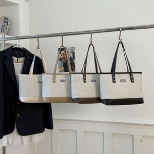Fashionable and Luxurious Women's Underarm <b>Bag</b>, Large-capacity Single-shoulder <b>Bag</b> for Going Out, Niche Design Handbag - Product Image 1