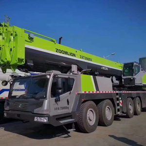 Grúa Todoterreno Zoomlion de 220 Toneladas, Motor Weichai, para Trabajos de Ingeniería Pesada - Product Image 1