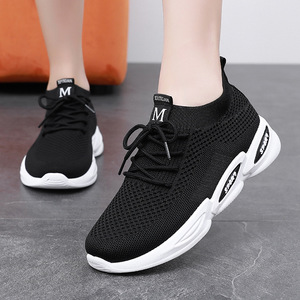 Chaussures de sport tendance en tissu Fly Weave, baskets de haute qualité pour femmes, chaussures de course décontractées, vente en gros - Product Image 5