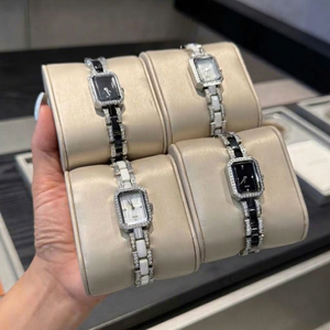 Montre pour femme, bracelet en cuir, cadran étoilé, montres de luxe serties de diamants pour femmes, montre-bracelet tendance pour femme, vente chaude - Product Image 1