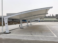 Auvent de stationnement pour voitures et bus, structure en acier durable sur mesure, toit en toile membrane PVDF imperméable, protection solaire