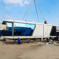 Série Ciel Étoilé – Maison de Glamping de Luxe en Acier Inoxydable de 115 mètres, Conception Futuriste, Vue Panoramique