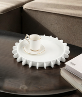 Plateau de service rond en résine de style européen, bord décoratif en forme d'engrenage, pour table basse, rangement de cosmétiques et bijoux