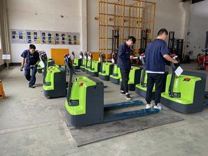 Weliftrich EPT-20H 2ton Load Capacity Electric Pallet Truck Lead-Acid Battery 24V/100Ah Pneumatic Tire Standing Operation - Product Image 2