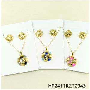 Set di Gioielli Placcati in Oro 24K per Donna, Bracciale e Orecchini, Accessorio di Moda per Outfit Casual o Regalo - Product Image 1