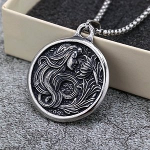 Vintage Stainless Steel Pendant Necklace With Woman And <b>Flowers</b> Themed Design For Gift And Clothing Matching - Product Image 4