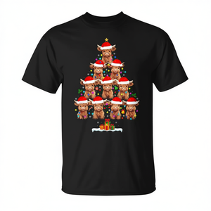 T-shirt promotionnel avec motif de vache des Highlands écossais et lumières d'arbre de Noël, pyjama de Noël - Product Image 2