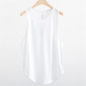 女式透气运动服套装 2 件套 U 领防震瑜伽文胸上衣背心长喇叭裤打底裤女式健身背心 - Product Image 1