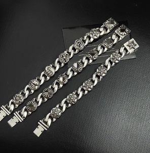 Chrom Herz Kettenarmband Charm-Armreif für Männer und Frauen Versilbert Kreuz Schwert Vintage Retro Trendy Punk Mode Großhandel - Product Image 1