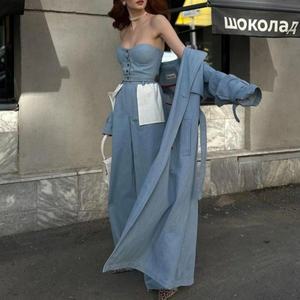 Nuevo Conjunto de Traje de Tres Piezas de Moda Otoñal con Cuello Corazón, Decoración de Botones, Chaqueta Tejida, Pantalones y Corsé - Product Image 1